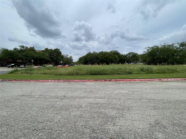 904 Battle Bend BLVD, Austin, TX 78745