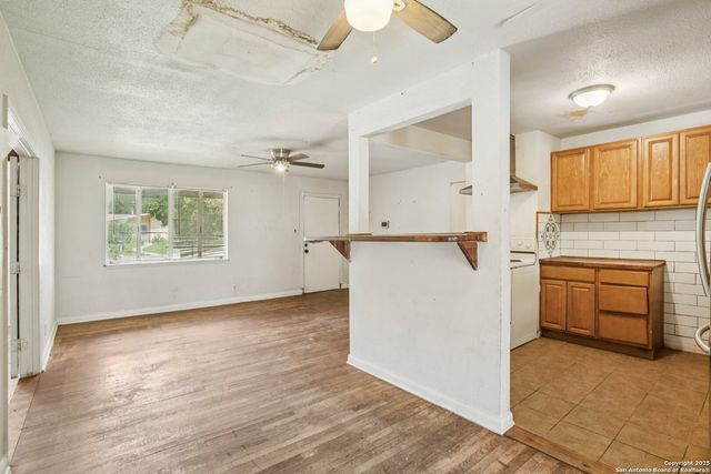 142 Newport, San Antonio, TX 78218