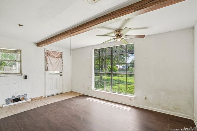 142 Newport, San Antonio, TX 78218