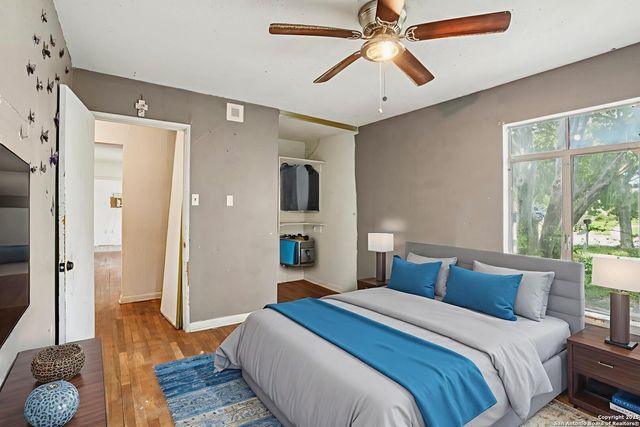 142 Newport, San Antonio, TX 78218