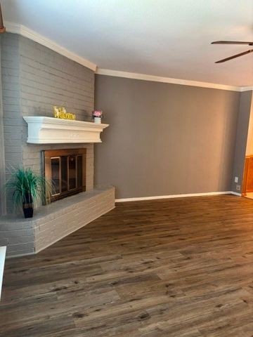 22 E Townhouse Lane 31, Grand Prairie, TX 75052