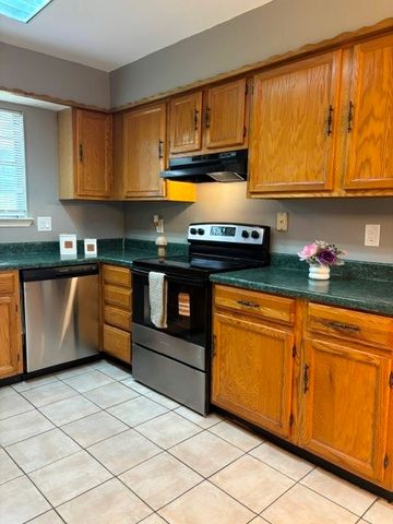 22 E Townhouse Lane 31, Grand Prairie, TX 75052