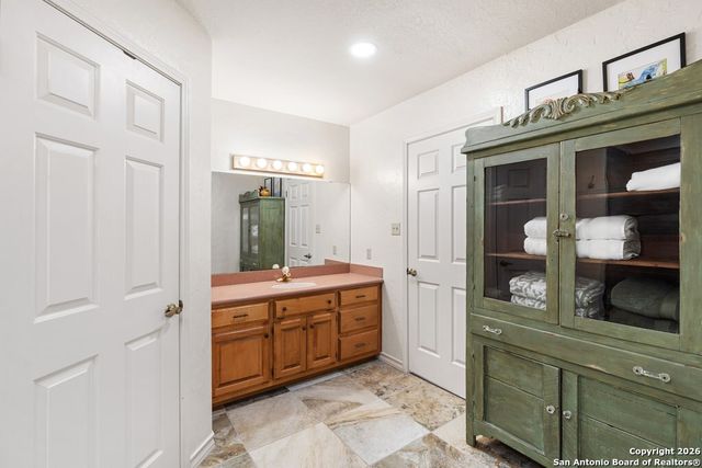 894 SOUTHWOODS DR., Fredericksburg, TX 78028