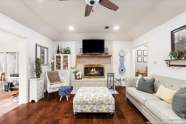 894 SOUTHWOODS DR., Fredericksburg, TX 78028