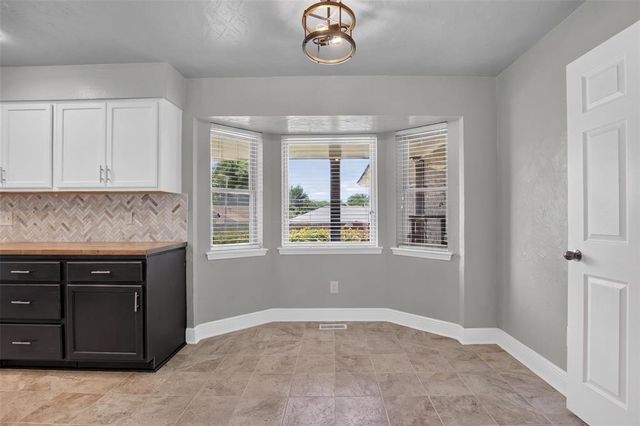 1539 Winding Creek Road, Moore, OK 73160