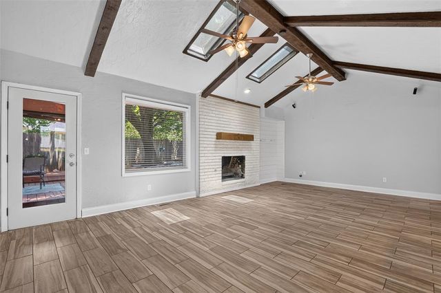 1539 Winding Creek Road, Moore, OK 73160