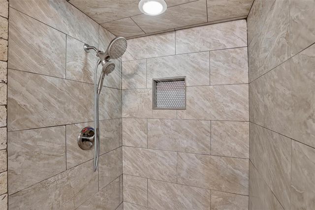1539 Winding Creek Road, Moore, OK 73160