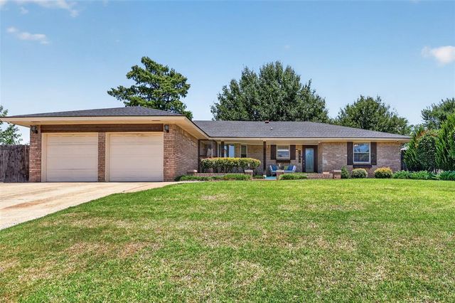 1539 Winding Creek Road, Moore, OK 73160
