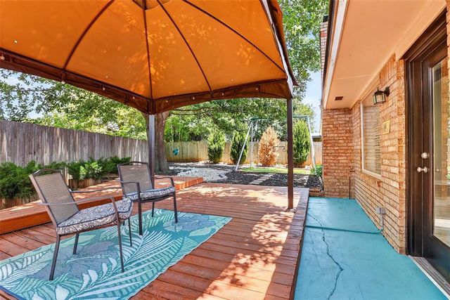 1539 Winding Creek Road, Moore, OK 73160