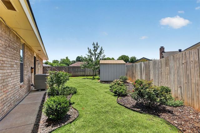 1539 Winding Creek Road, Moore, OK 73160