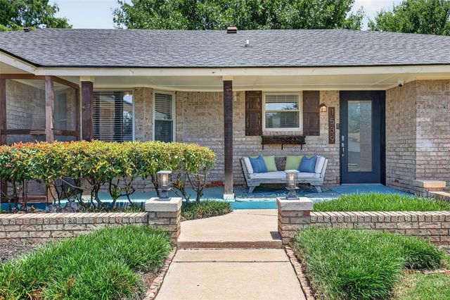 1539 Winding Creek Road, Moore, OK 73160