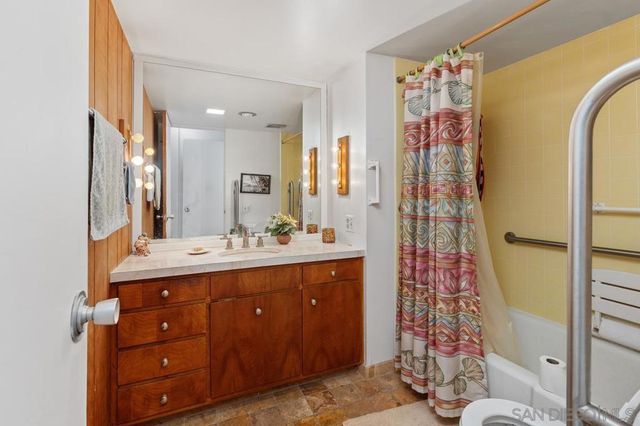 4875 Academy St, San Diego, CA 92109