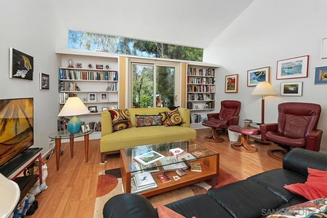 4875 Academy St, San Diego, CA 92109