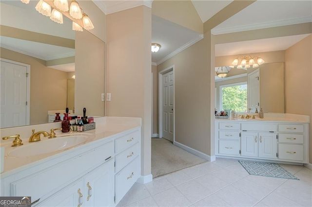 1765 Pinetree Pass Lane SW, Lilburn, GA 30047