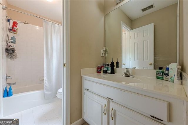 1765 Pinetree Pass Lane SW, Lilburn, GA 30047