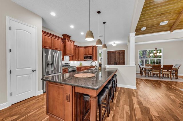 5911 RIVER FOREST CIRCLE, Bradenton, FL 34203