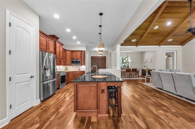5911 RIVER FOREST CIRCLE, Bradenton, FL 34203