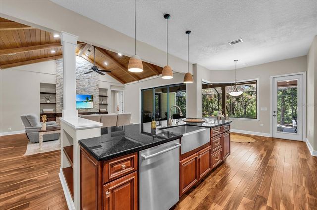 5911 RIVER FOREST CIRCLE, Bradenton, FL 34203