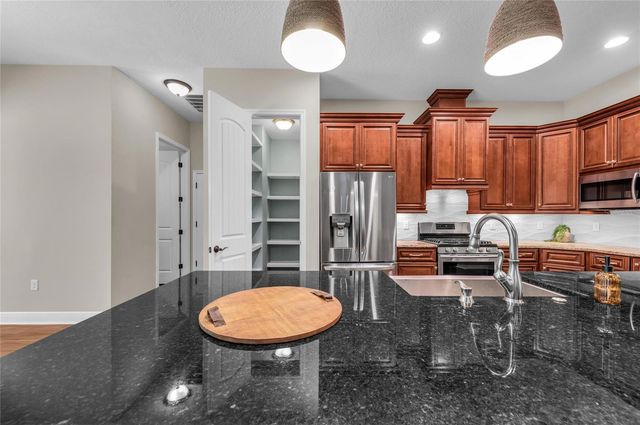 5911 RIVER FOREST CIRCLE, Bradenton, FL 34203