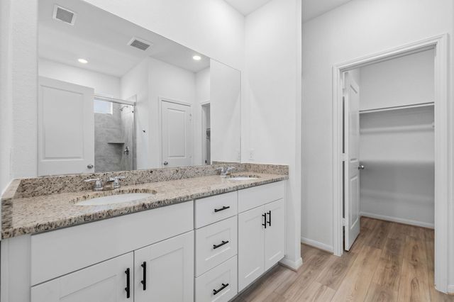 1902 Whispering River Drive, Missouri City, TX 77489