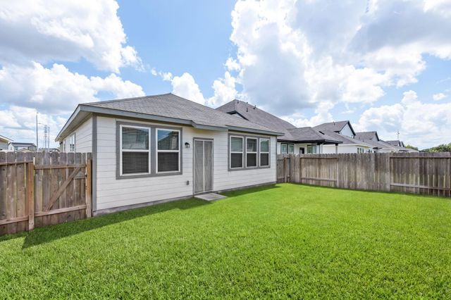 1902 Whispering River Drive, Missouri City, TX 77489