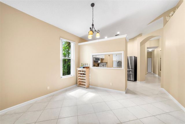 5021 S La Sedona Circle, Delray Beach, FL 33484