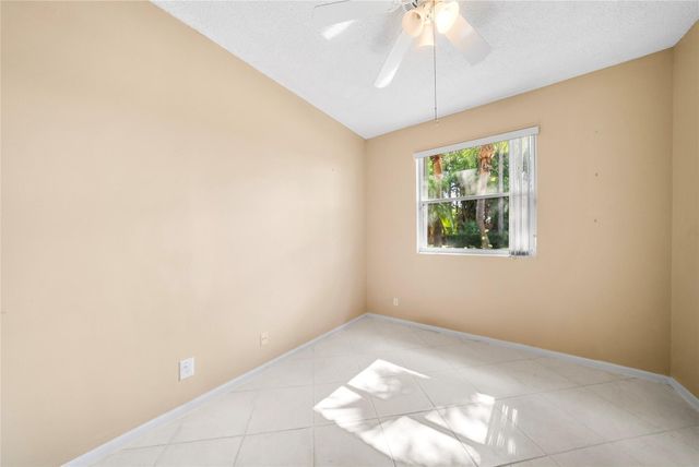 5021 S La Sedona Circle, Delray Beach, FL 33484