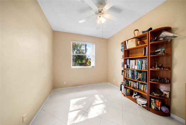 5021 S La Sedona Circle, Delray Beach, FL 33484