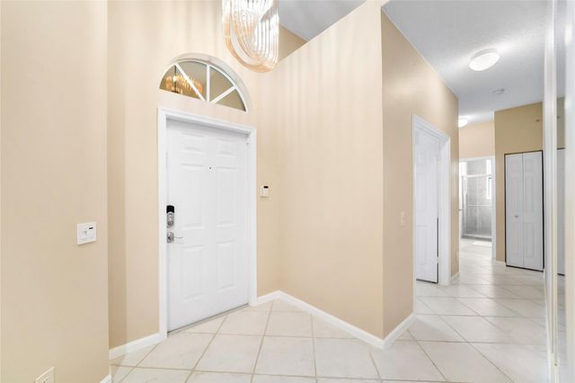 5021 S La Sedona Circle, Delray Beach, FL 33484