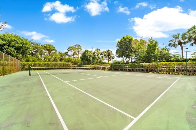 5021 S La Sedona Circle, Delray Beach, FL 33484