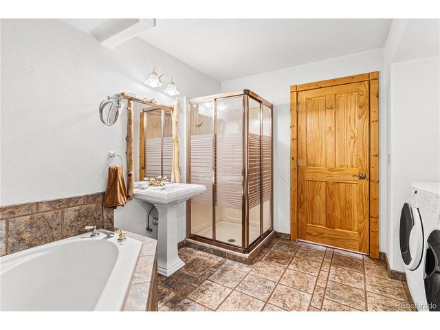 105 Commanche Rd, Westcliffe, CO 81252