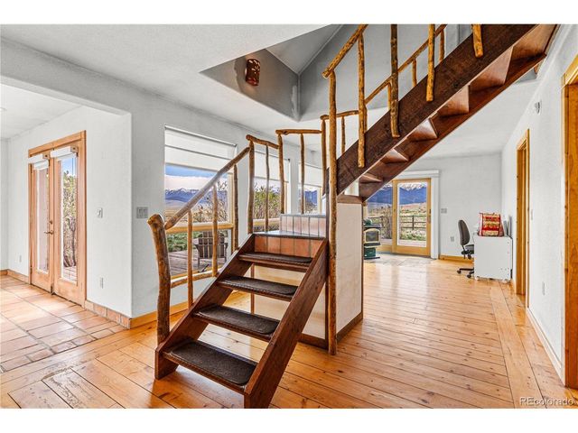 105 Commanche Rd, Westcliffe, CO 81252