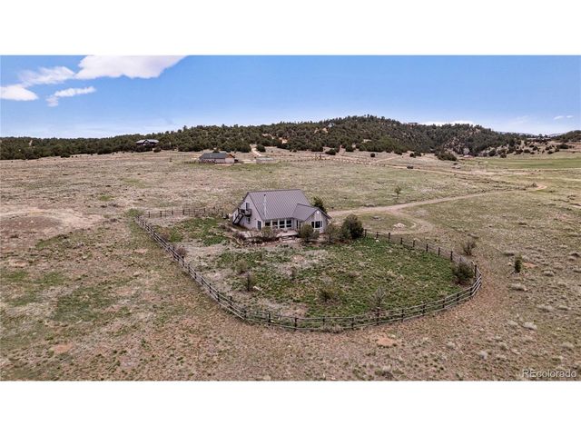 105 Commanche Rd, Westcliffe, CO 81252