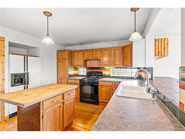 105 Commanche Rd, Westcliffe, CO 81252