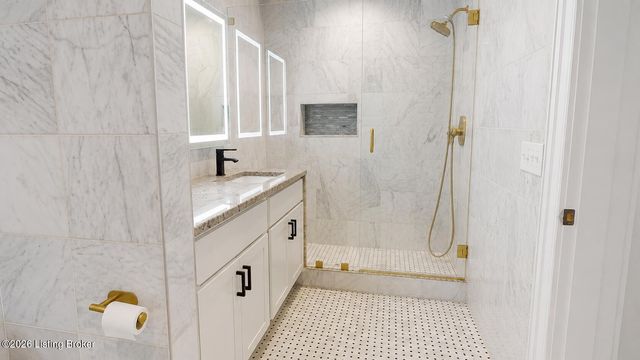 2726 Bagby Way, Louisville, KY 40216