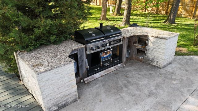 2726 Bagby Way, Louisville, KY 40216