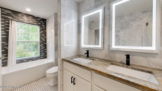 2726 Bagby Way, Louisville, KY 40216