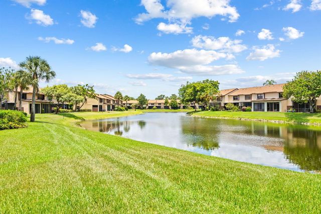 3952 COCOPLUM Circle 3646, Coconut Creek, FL 33063