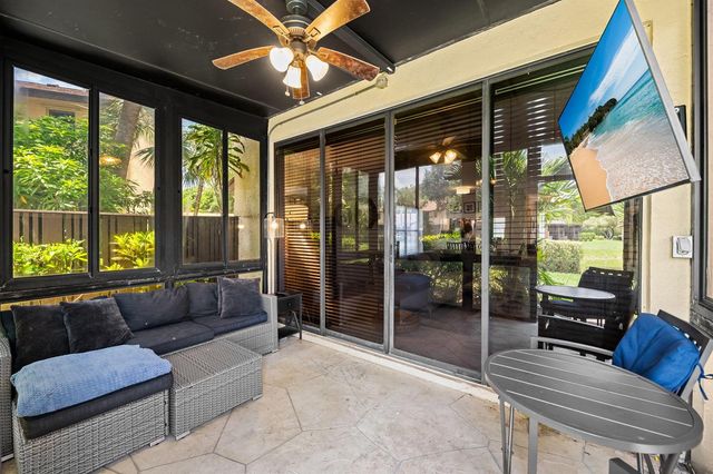 3952 COCOPLUM Circle 3646, Coconut Creek, FL 33063