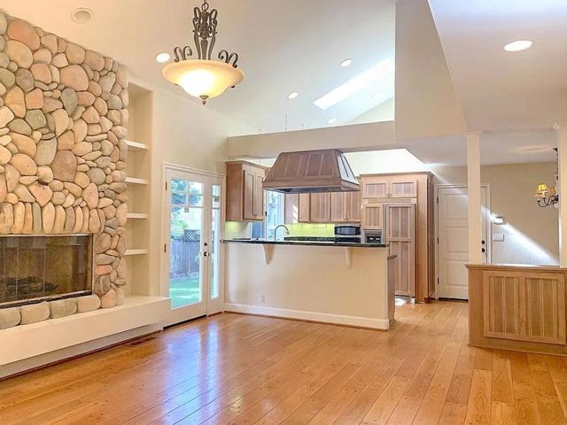232 University Avenue, Los Gatos, CA 95030