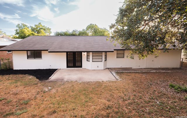 331 SHIN OAK DR, Live Oak, TX 78233
