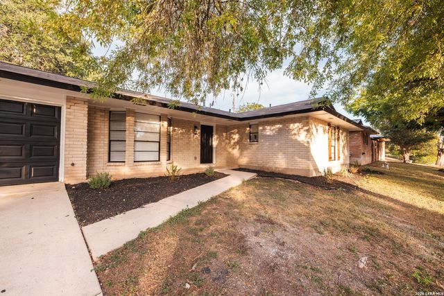 331 SHIN OAK DR, Live Oak, TX 78233