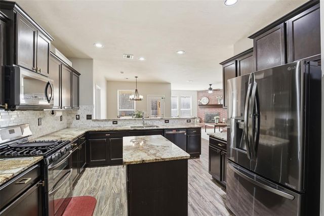 11008 SW 40th Street, Mustang, OK 73064