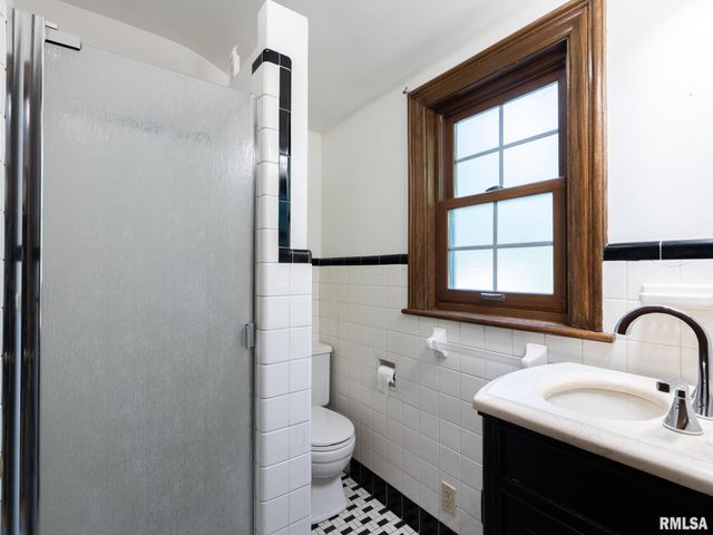 712 S 6TH Street, Pekin, IL 61554