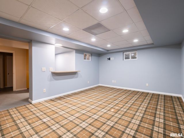 712 S 6TH Street, Pekin, IL 61554