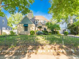 712 S 6TH Street, Pekin, IL 61554