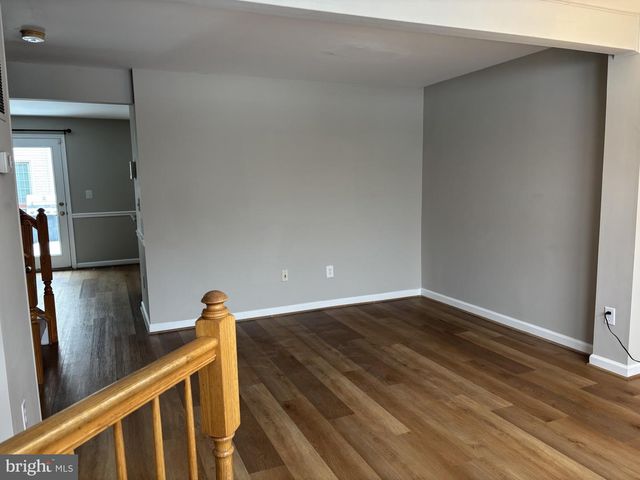 14657 WINTERFIELD DR, Centreville, VA 20120