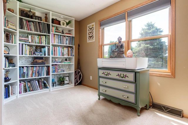 4468 Deer Point Drive, Janesville, WI 53546