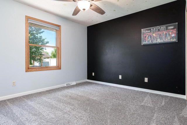 4468 Deer Point Drive, Janesville, WI 53546