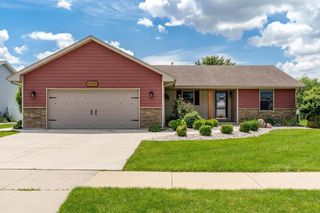 4468 Deer Point Drive, Janesville, WI 53546